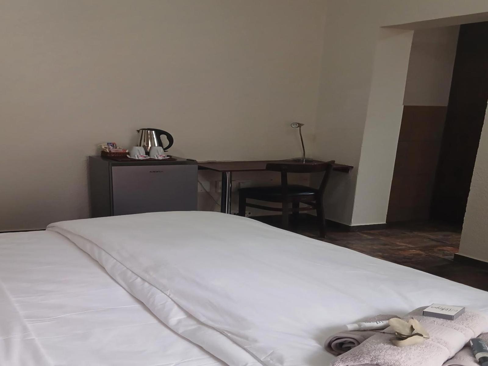 Blue Sky Manor Hotel Roodepoort Bagian luar foto